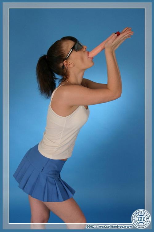 16P Cute young flexible brunette toying herself in extreme positions