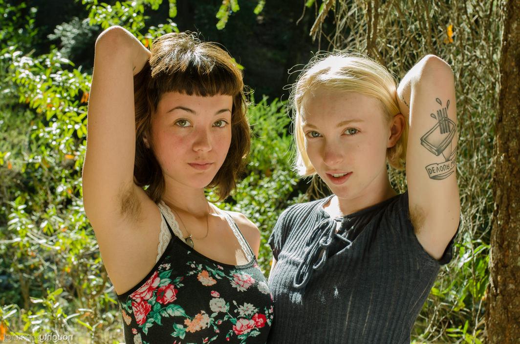 10P Hairy and tattoed lesbians