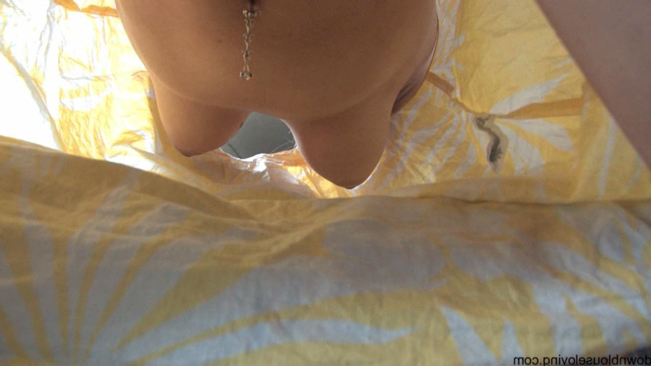 16P Upshirt nipple and boob shots