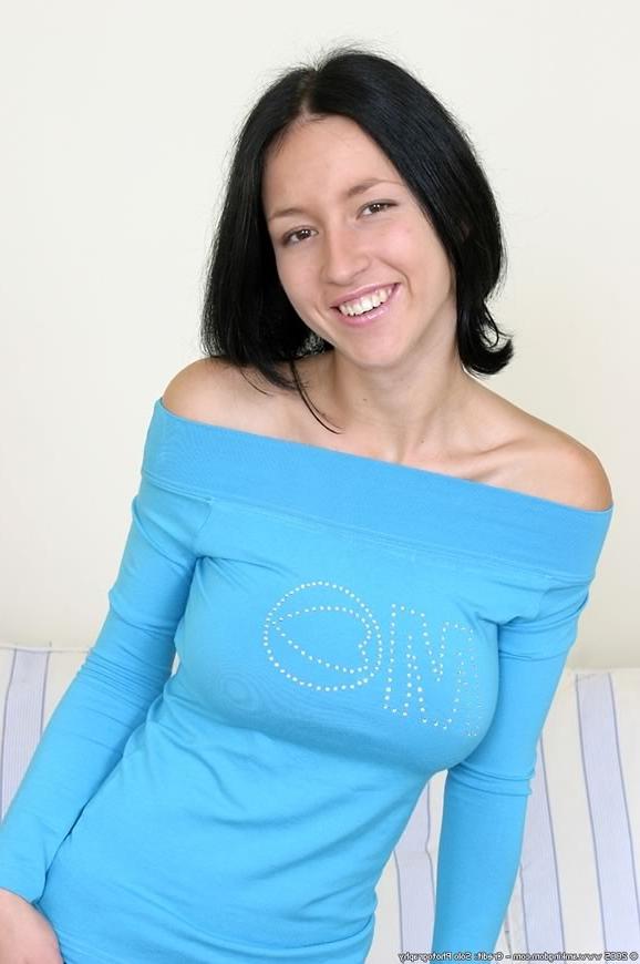 15P Busty amateur brunette teen shows her in turned nipples