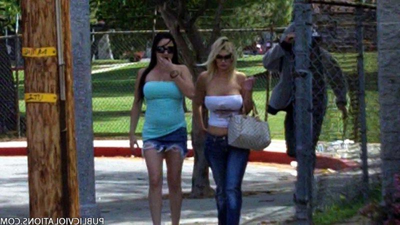 12P Gorgeous unintentionally flashers with big tits