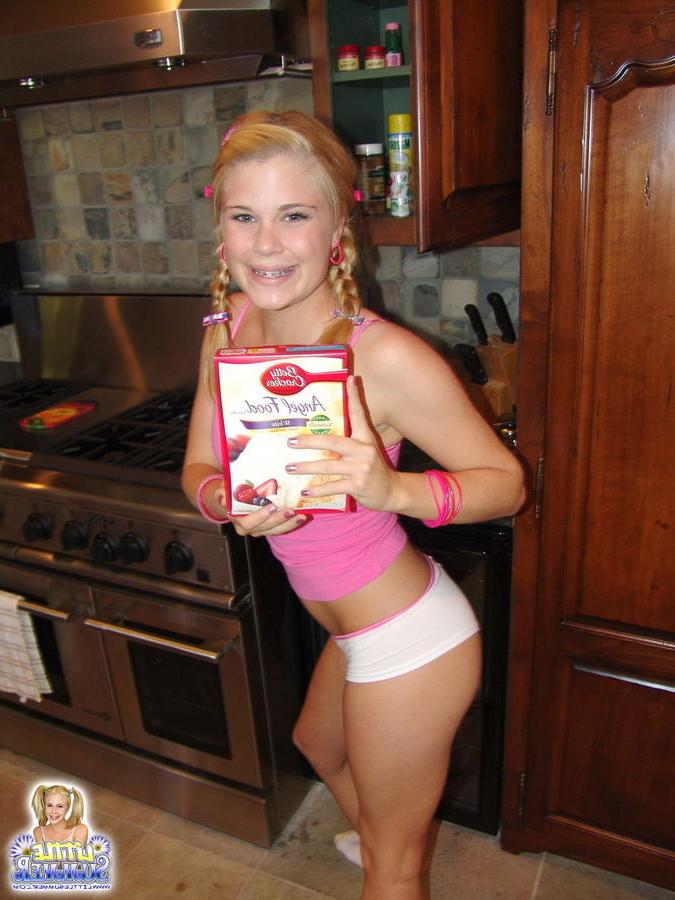 15P Naked eighteen year old gets messy baking a cake