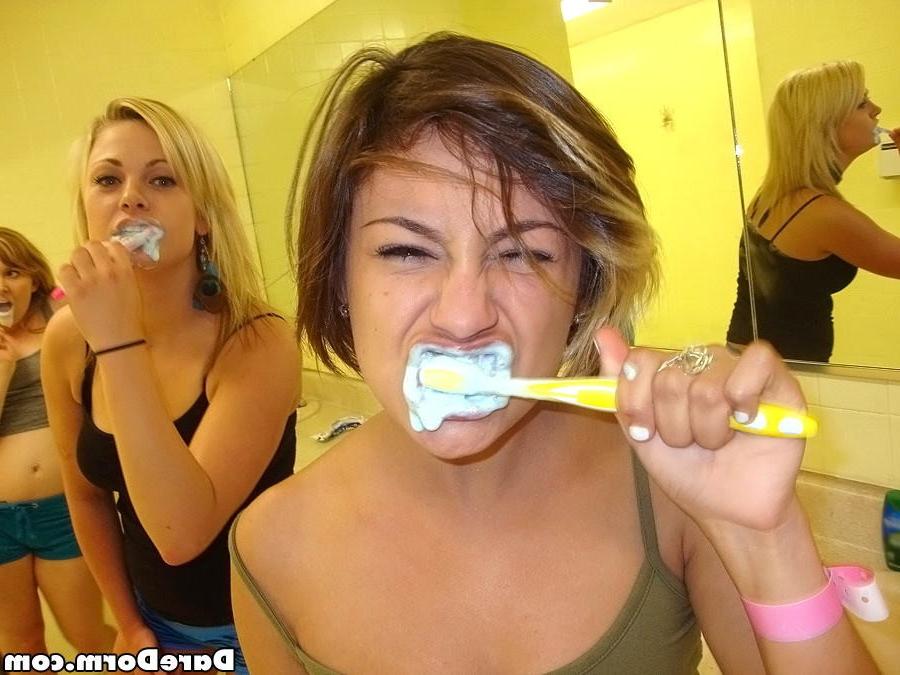 15P Assorted amateur college girlfriends partying nude in dorm rooms