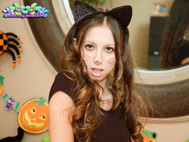 14P amateur michelle lynn doing a halloween trick