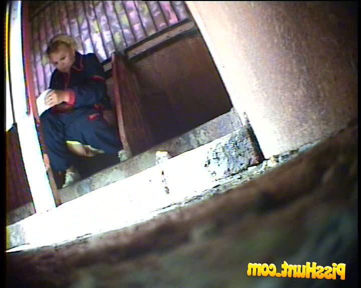 14P Old and young pissers tinkling in front of spy cam