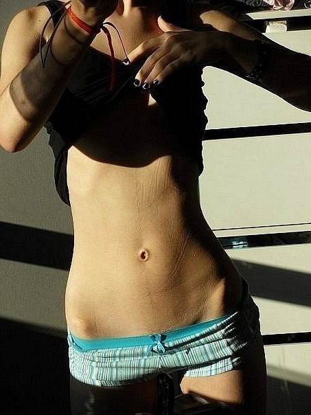 14P very skinny girls posing nude for food