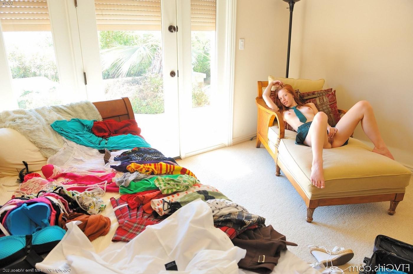 8P Skinny redhead teen shows off flexible yoga skills