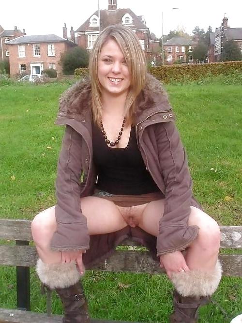 25P Beautiful Upskirt on a Bench by TROC