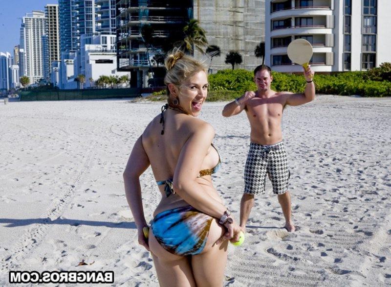 12P Busty Sarah Vandella fucked on a date with a guy