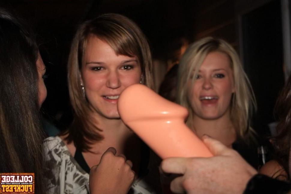 15P Real college students suck n fuck in homemade pix