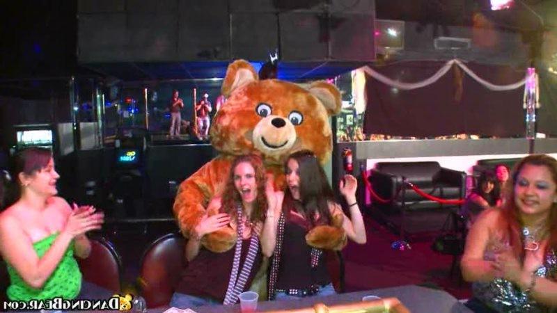 16P Male strippers creaming their audience on stage