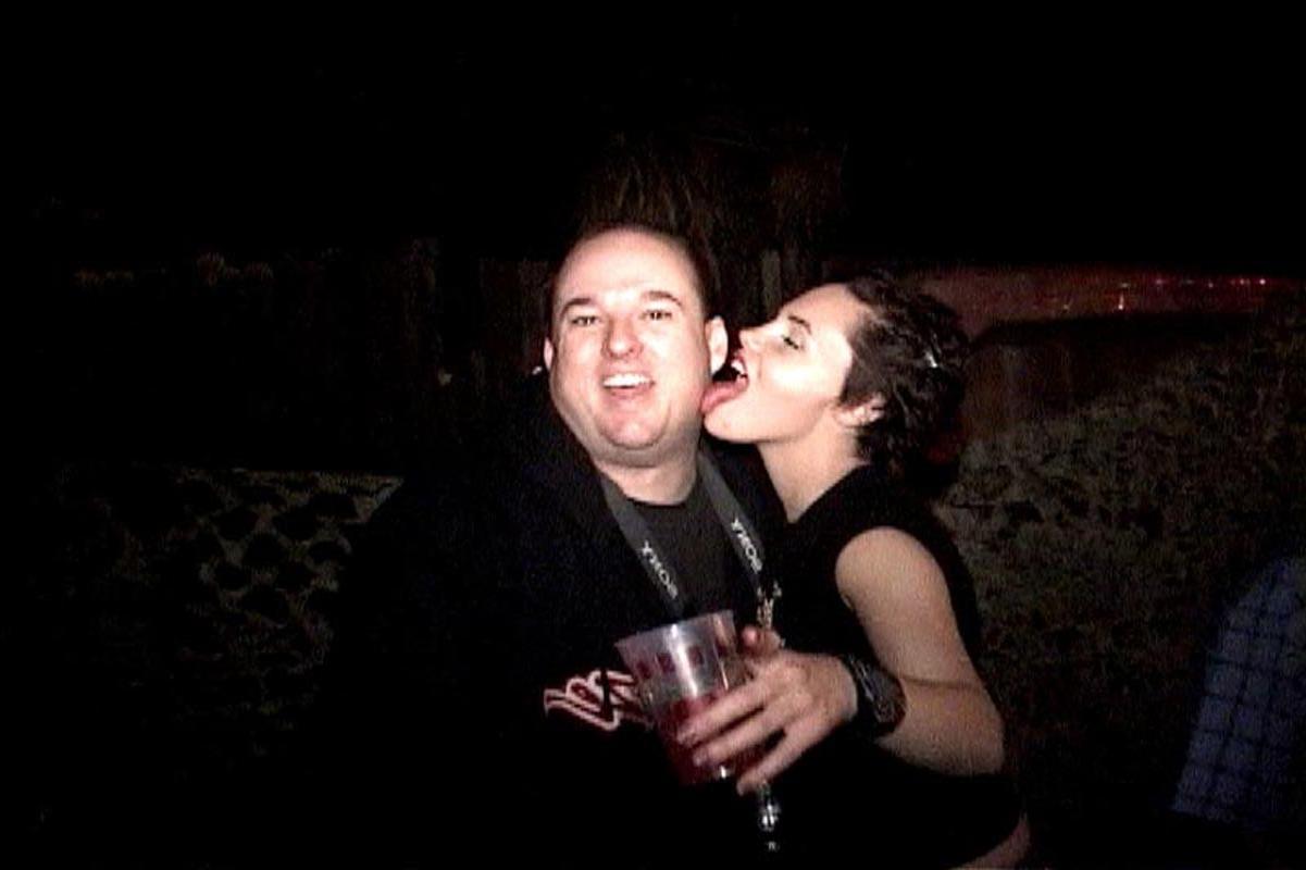 16P Horny drunk bitches sucking and fucking in college party