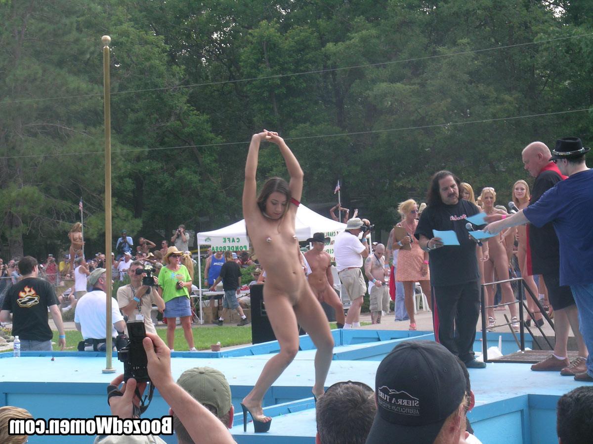 12P Girls from next door at nude contest