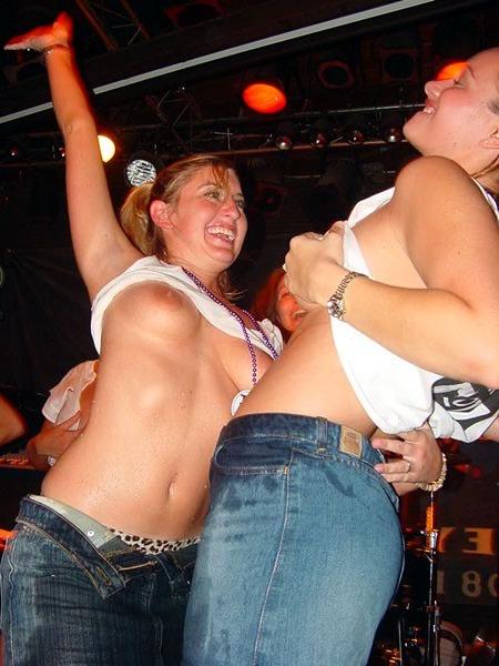 16P Drunk college girls showing their tits in wet t shirt contest