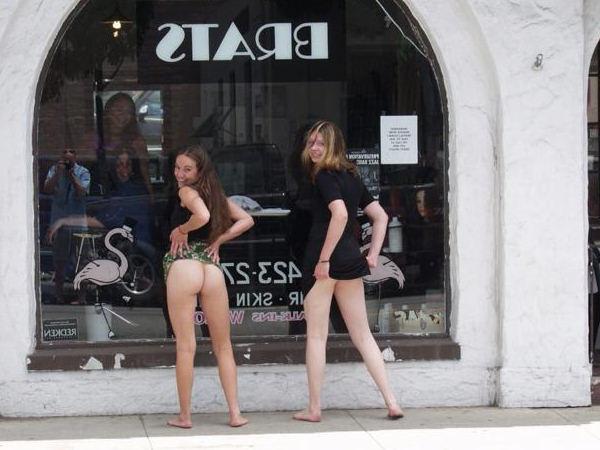 15P Naughty Chicks in an All Out Flashing Competition