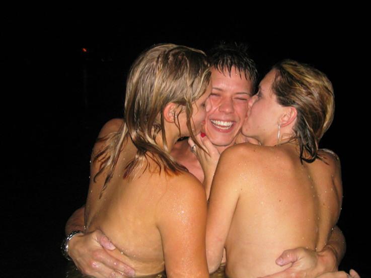 18P Teens going skinny dipping after college party