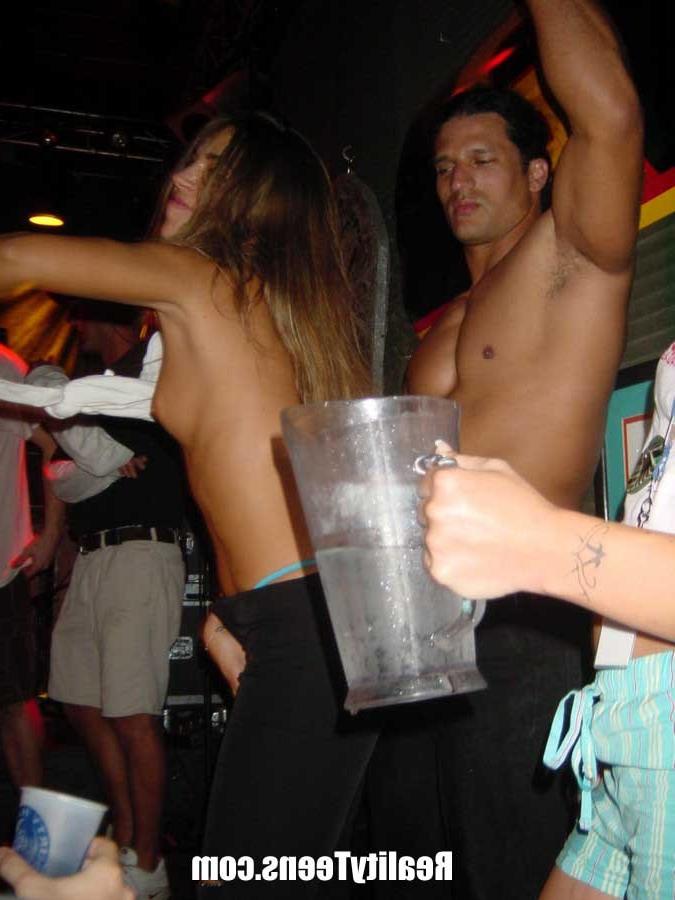 15P wild spring break wet t-shirt contest