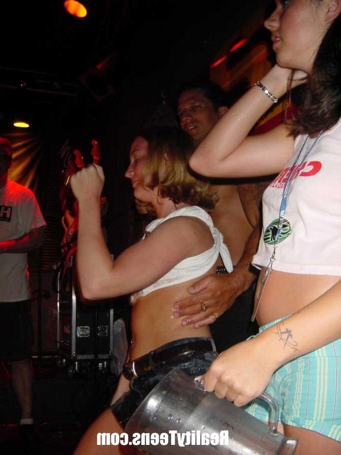 15P wild spring break wet t-shirt contest