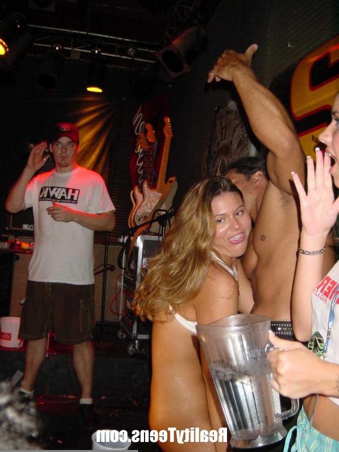 15P wild spring break wet t-shirt contest