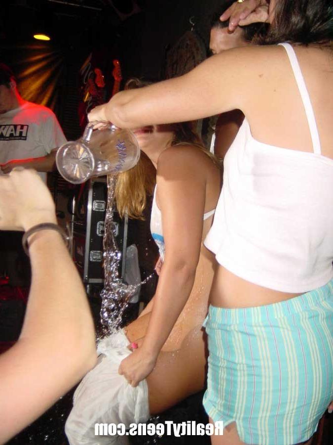 15P wild spring break wet t-shirt contest