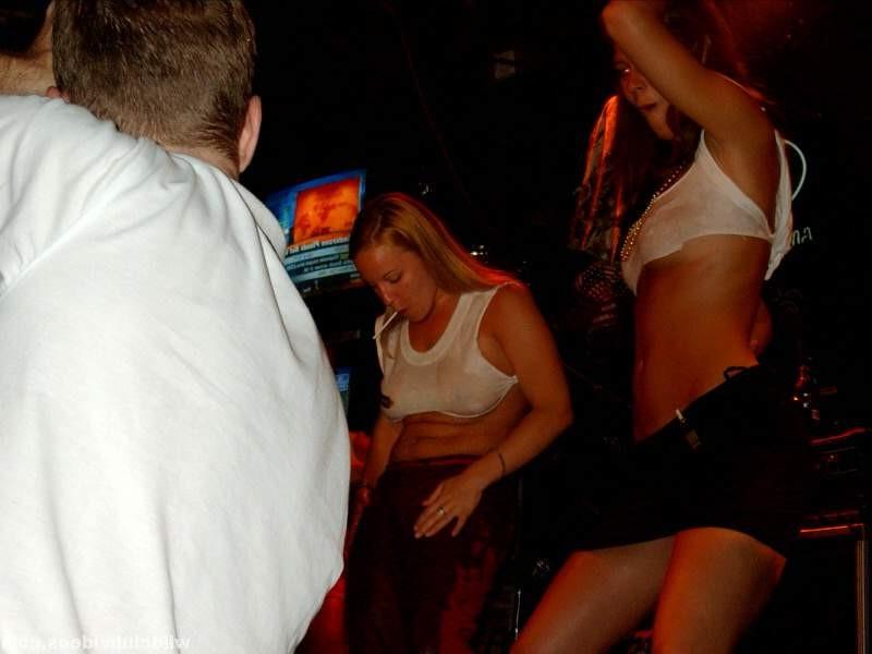 15P Real College Babes In A Wet Tshirt Contest