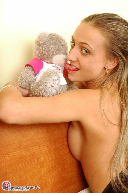20P Irresistibly chick in nylon pantyhose seducing her plush bear