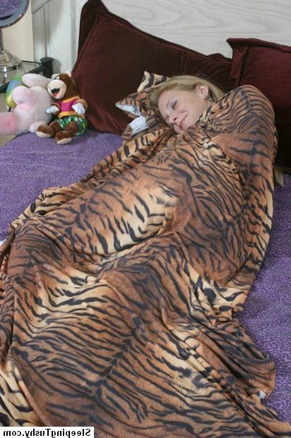 16P lesbian and a sleeping teen