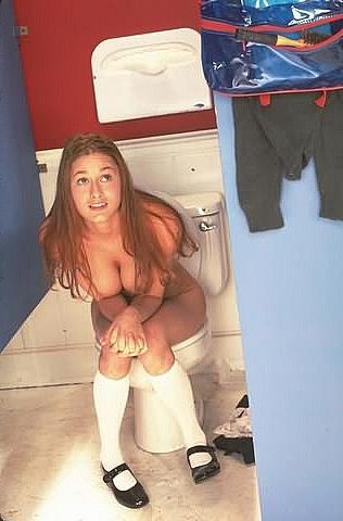 20P Shaved wide open pussy in toilet