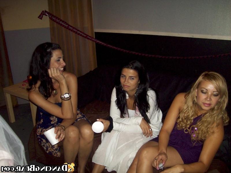 16P Handsome seducers drilling all chicks at hardcore party