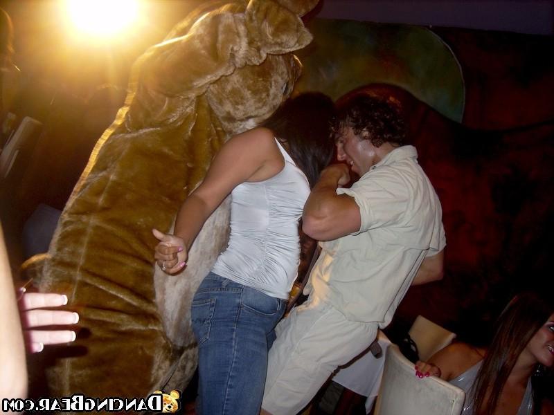 16P Naughty girls giving awesome blowjob on late hardcore party