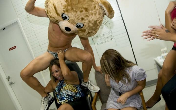 16P Crazy club babes getting penetrated by nasty dudes at party