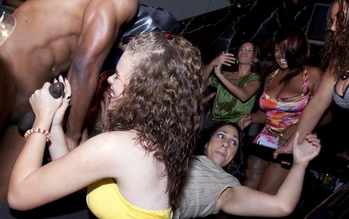 16P Hot bodied strangers give ramrods to drunk party girls