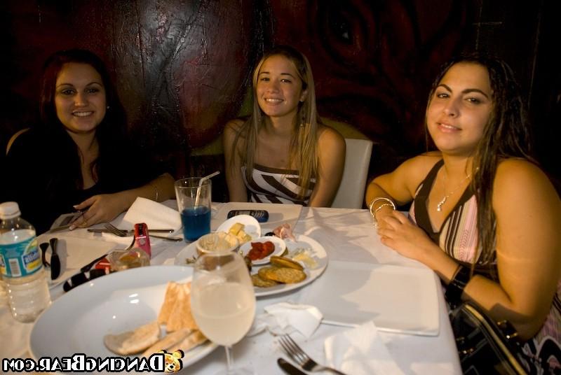 16P Horny male strippers with big cocks screwing chicks on party