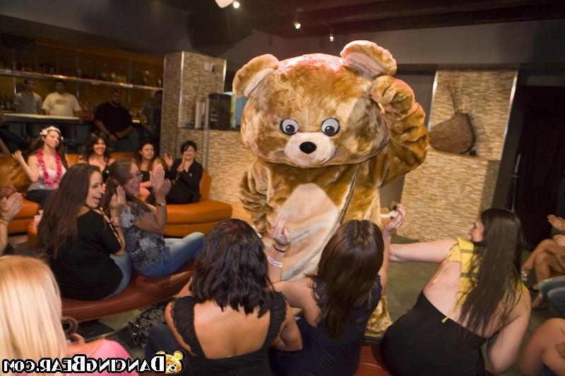 16P Handsome seducers drilling all chicks at hardcore party
