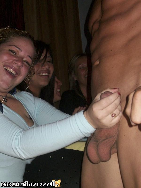 16P Handsome seducers drilling all chicks at hardcore party