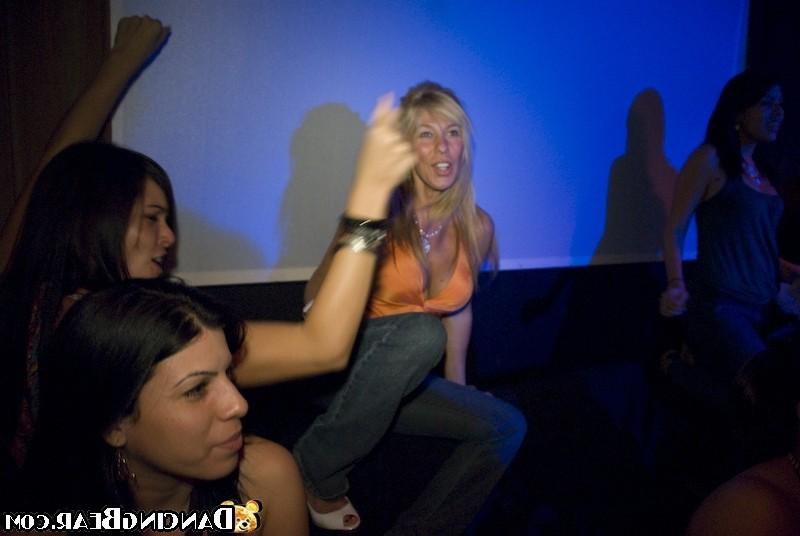 16P Handsome seducers drilling all chicks at hardcore party
