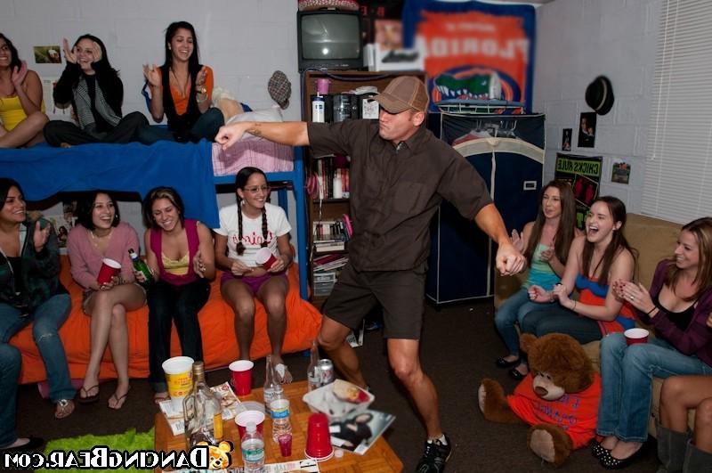 16P Super hot real college babes go wild after a beer bong party