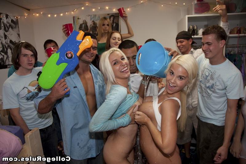 15P Amateur college freshmen girlfriends showing off big round boobs
