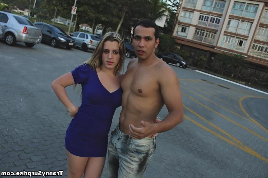16P A tranny with stretch marks on her tits gets banged