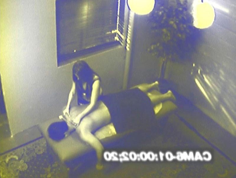 14P a hidden cam catches a guy fucking his masseuse