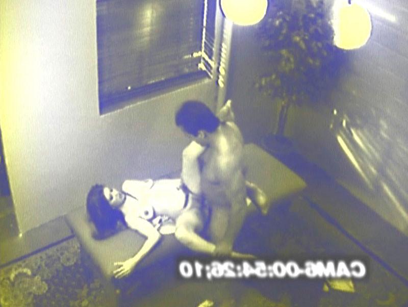 14P a hidden cam catches a guy fucking his masseuse