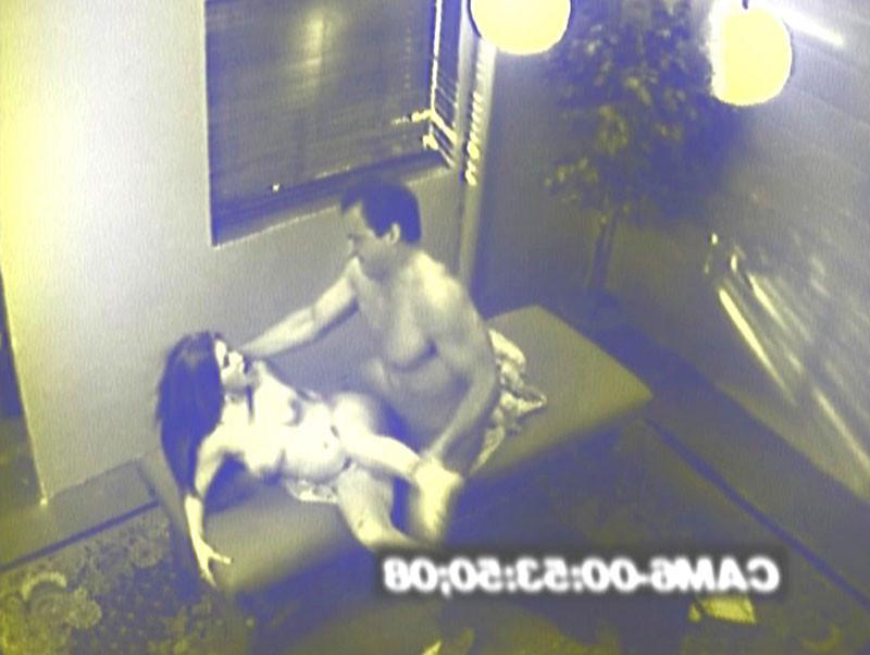 14P a hidden cam catches a guy fucking his masseuse