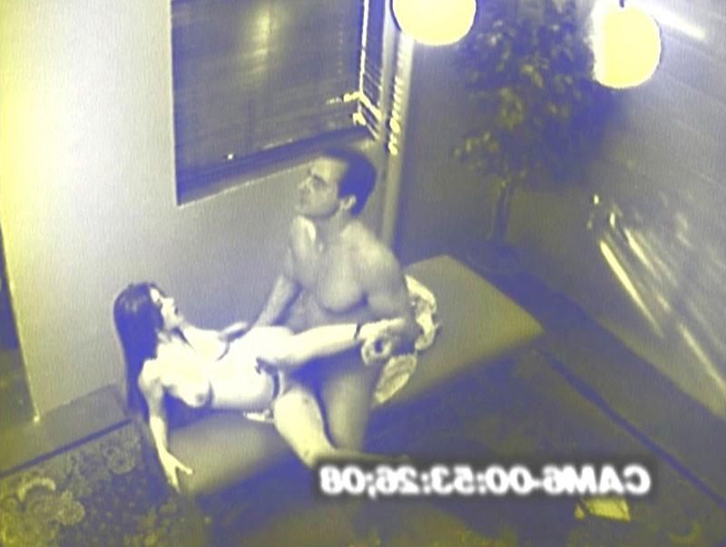14P a hidden cam catches a guy fucking his masseuse
