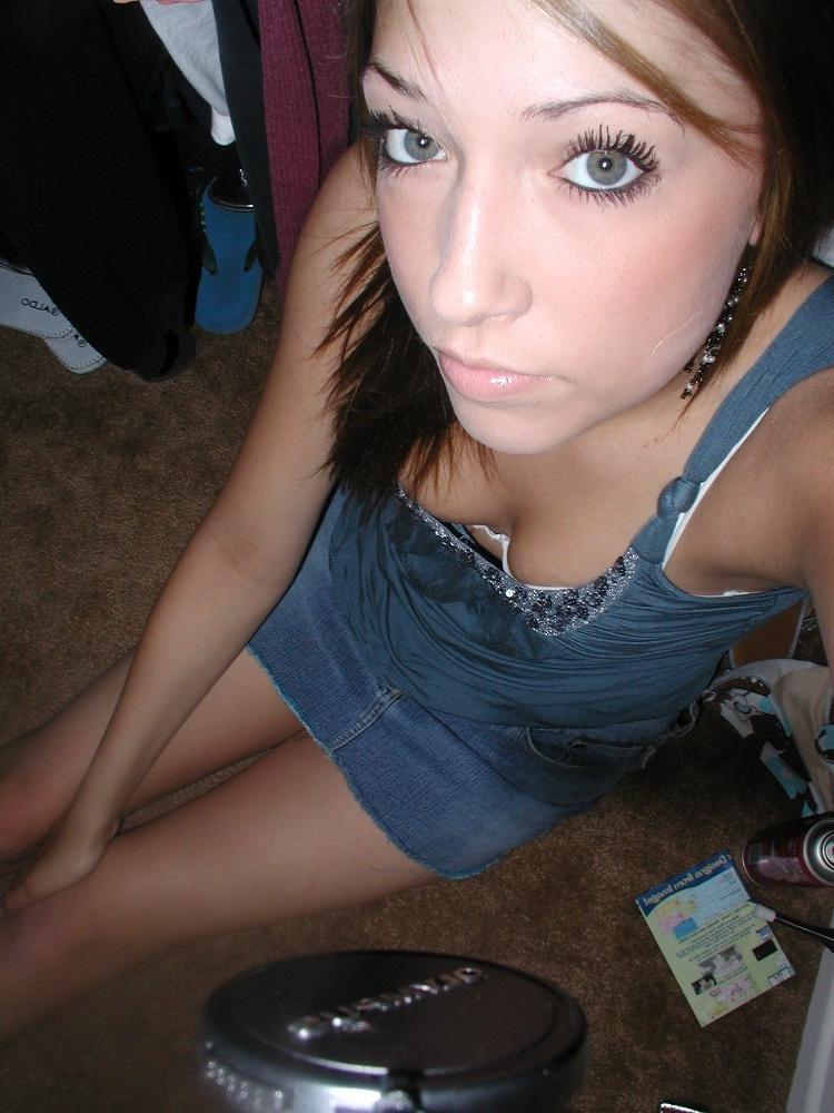 15P Amateur teens are very happy after cumshot or facial