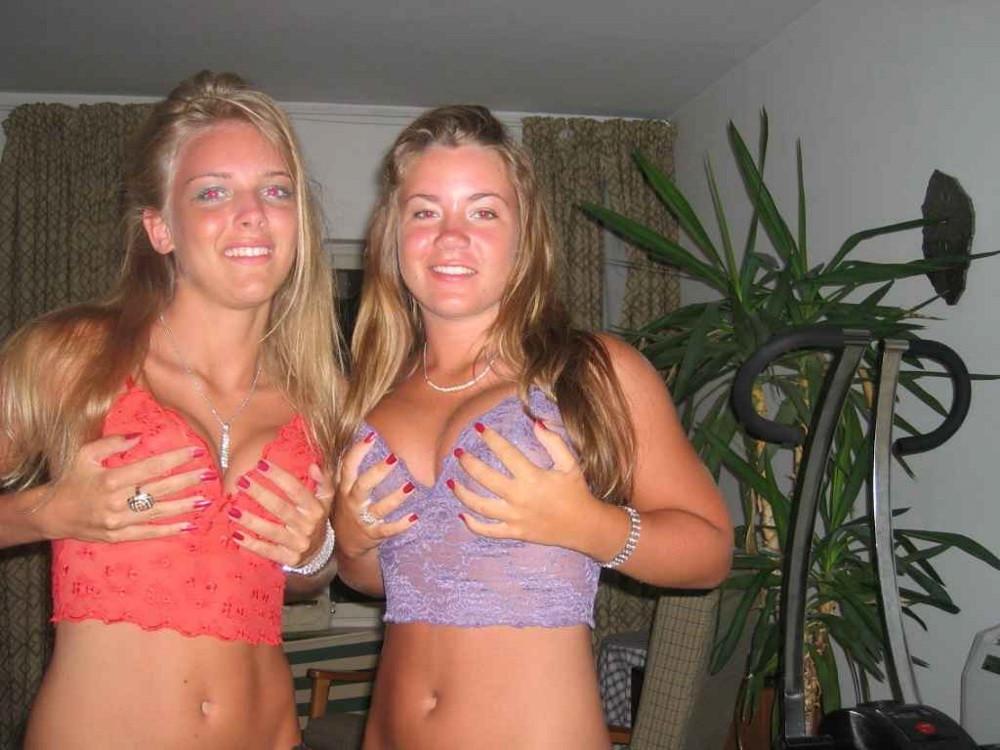 15P Amateur teens are very happy after cumshot or facial