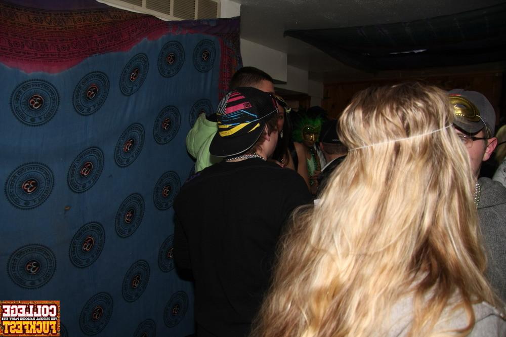 20P Naughty and wild teen sluts are enjoying the mardi gras party
