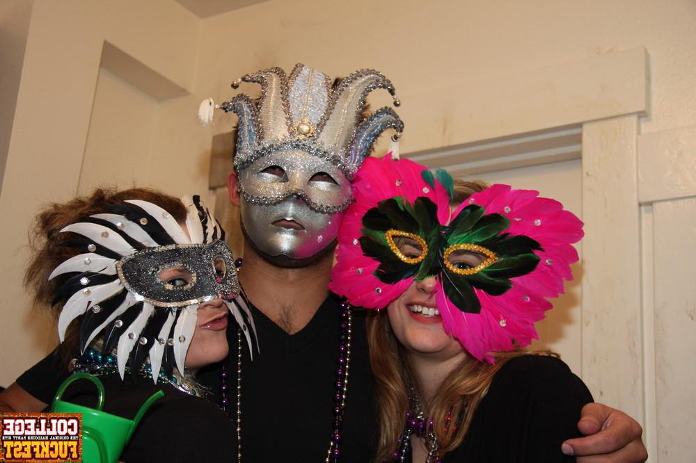 20P Naughty and wild teen sluts are enjoying the mardi gras party