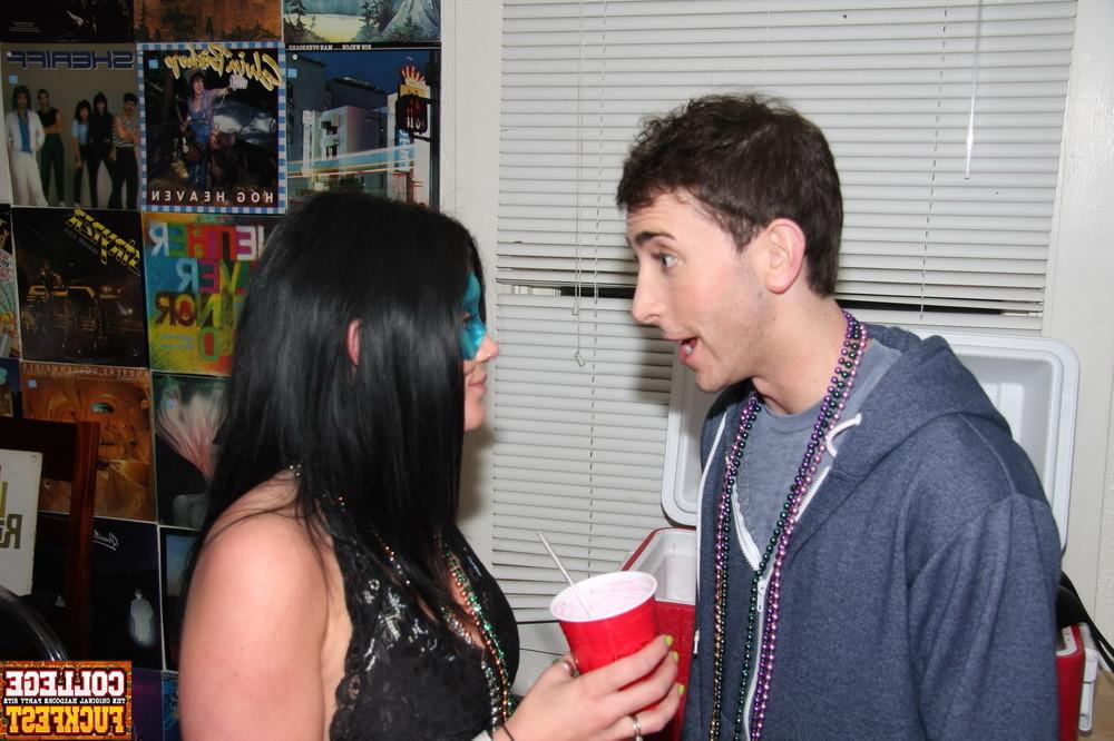 20P Naughty and wild teen sluts are enjoying the mardi gras party