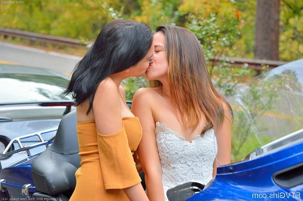 15P Fisting and Tribbing Girlfriends
