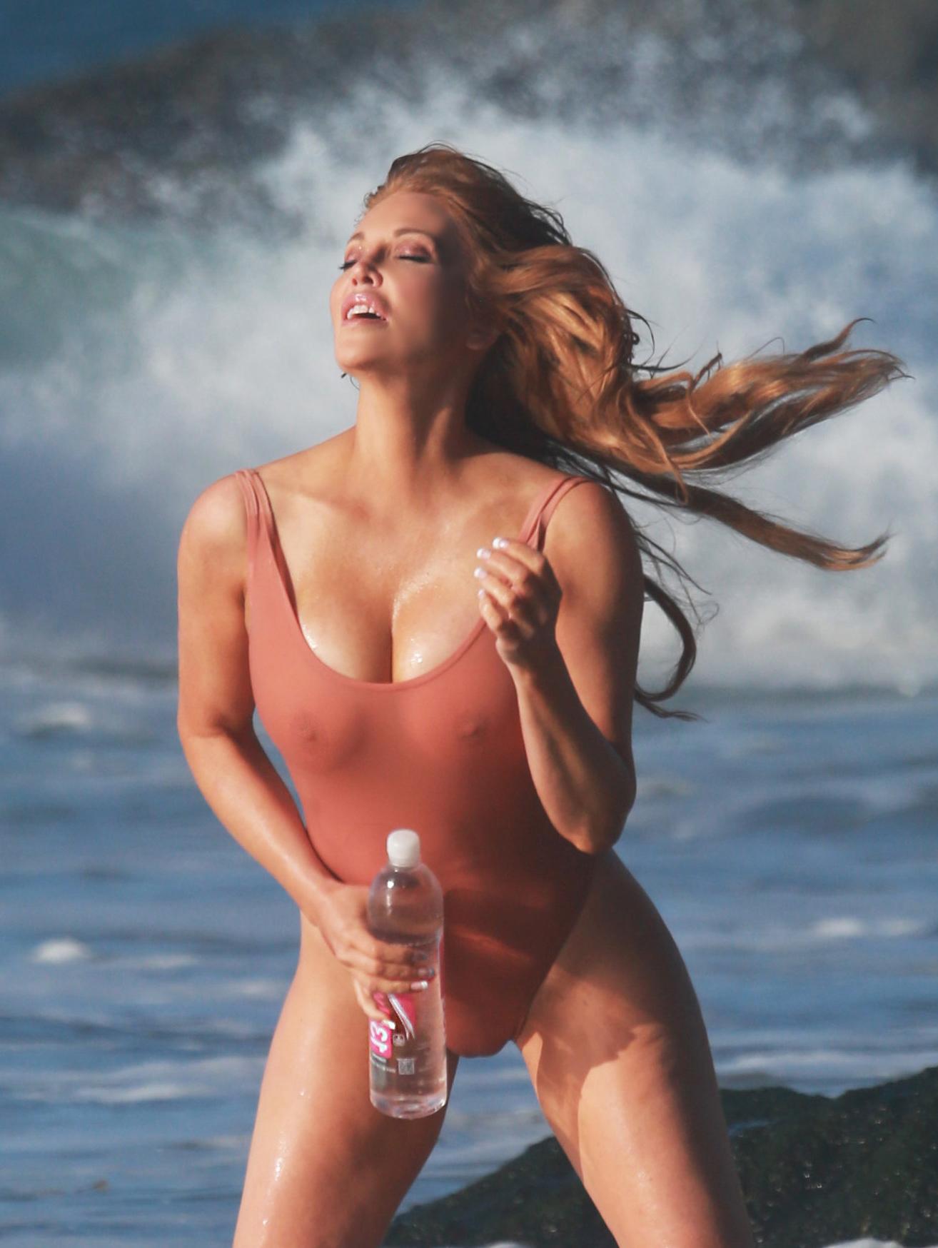 6P See-Through Photos of Angelica Bridges